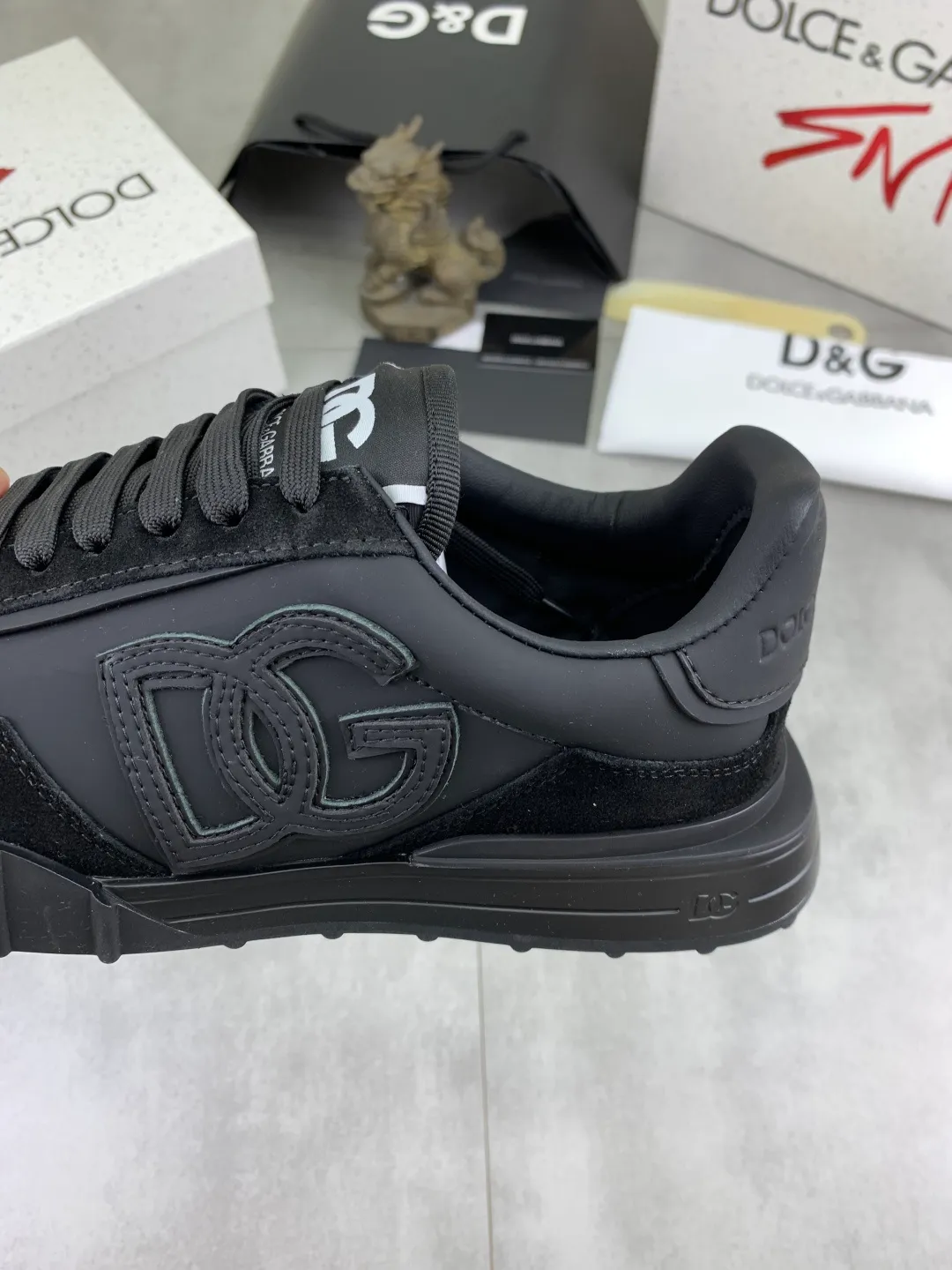 Men's men's shoes 💰P542 💰[New model] The latest hot style, top original quality, the official website synchronizes "DOLCE&GABBANA [Dolce & Gabbana] ~ High quality." The effect is low-top casual DG men's shoes, loved by many celebrities, using high-end imported first-layer calfskin splicing logo design + cowhide feet, simple and elegant, perfectly interpreting the latest inspiration of shoes, integrating classics and fashion, luxury dreams, and fashion. Suitable for drivers, light and comfortable to drive, light and breathable for outdoor travel, high-end quality, trustworthy, 5️⃣color🉑️choice! Code number: 38-46